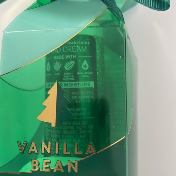 Bath & Body Works Vanilla Bean Noel gift set; antibacterial and hand cream - Picture 4 of 4